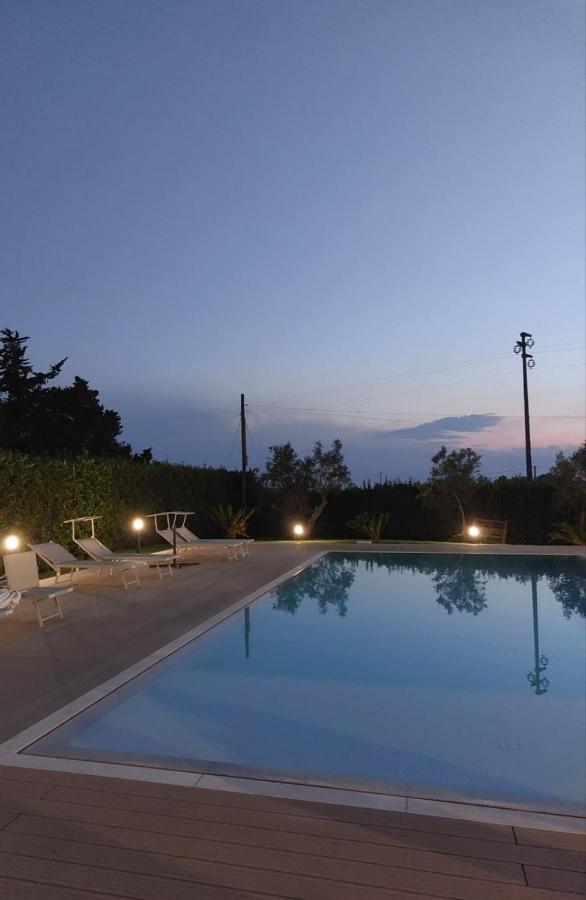 أليزيو Villa Minerva Family Relais المظهر الخارجي الصورة