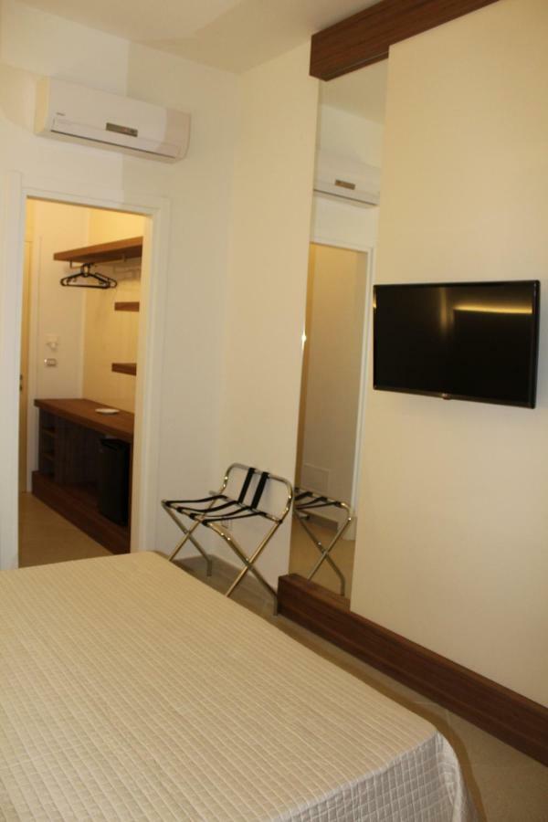 أليزيو Villa Minerva Family Relais المظهر الخارجي الصورة