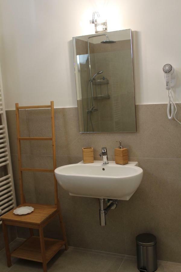 أليزيو Villa Minerva Family Relais المظهر الخارجي الصورة