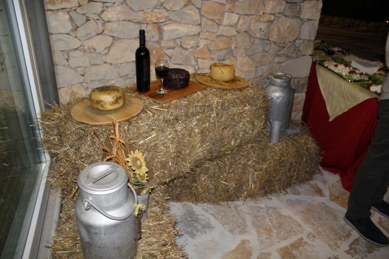 أليزيو Villa Minerva Family Relais المظهر الخارجي الصورة