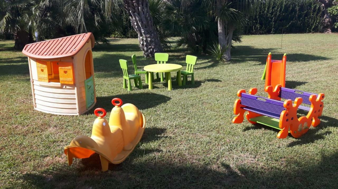 أليزيو Villa Minerva Family Relais المظهر الخارجي الصورة