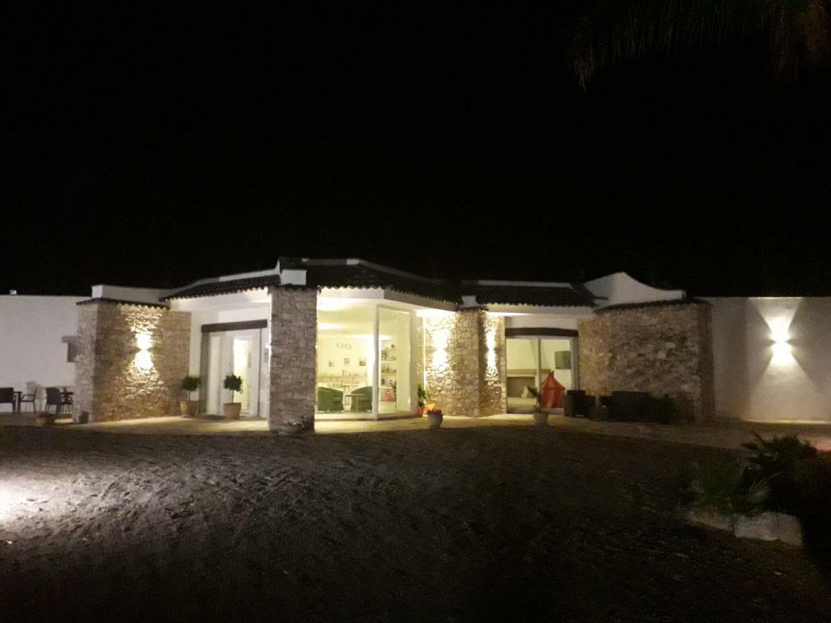 أليزيو Villa Minerva Family Relais المظهر الخارجي الصورة