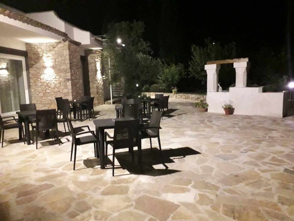 أليزيو Villa Minerva Family Relais المظهر الخارجي الصورة