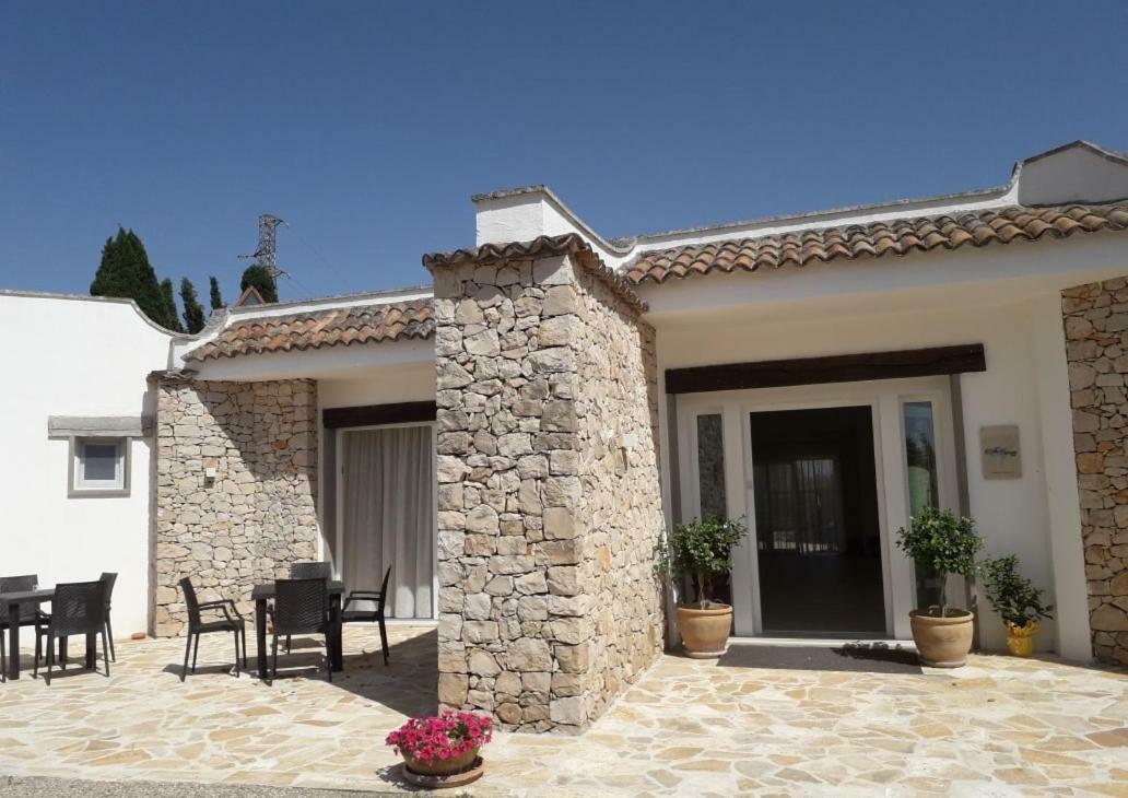 أليزيو Villa Minerva Family Relais المظهر الخارجي الصورة